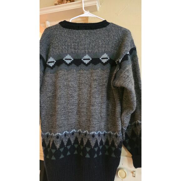 Hankyu Japan VTG Lambswool Men's M Sweater Pullover w Crest/Embroidery - Picture 5 of 5